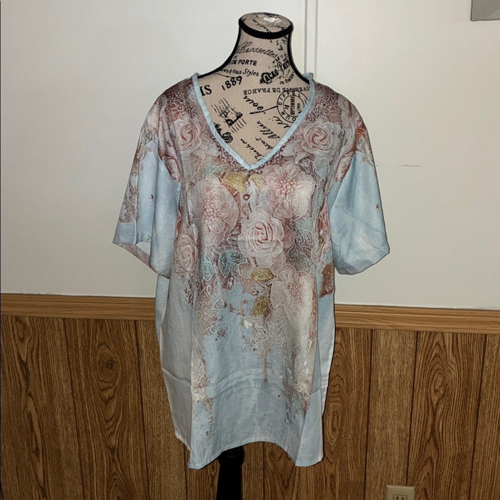 Floral V-Neck Floral Sz XL Satin Like Blouse nwt